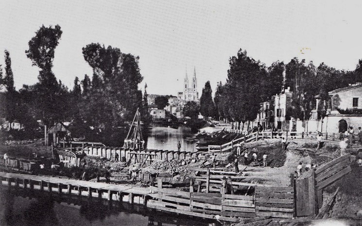 Fichier:Construction ponts23.jpg