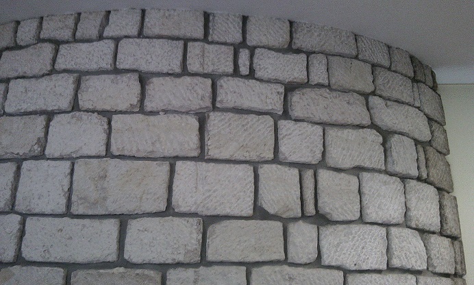 Fichier:Vestiges Tour Agence.jpg