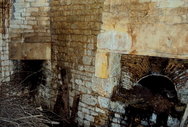 Four à pain int.jpg