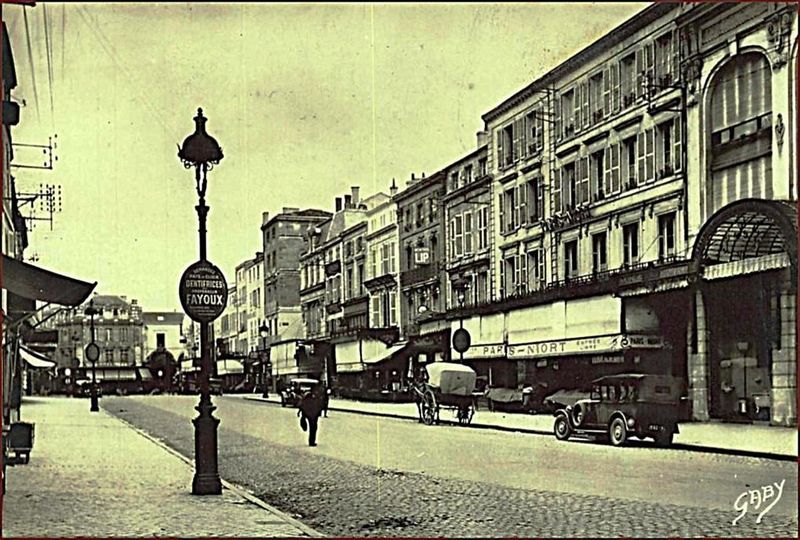 Fichier:Mag Paris Niort.jpg