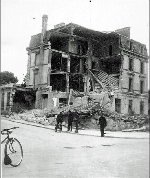 Fichier:2 Banque de France 7 6 44.jpg