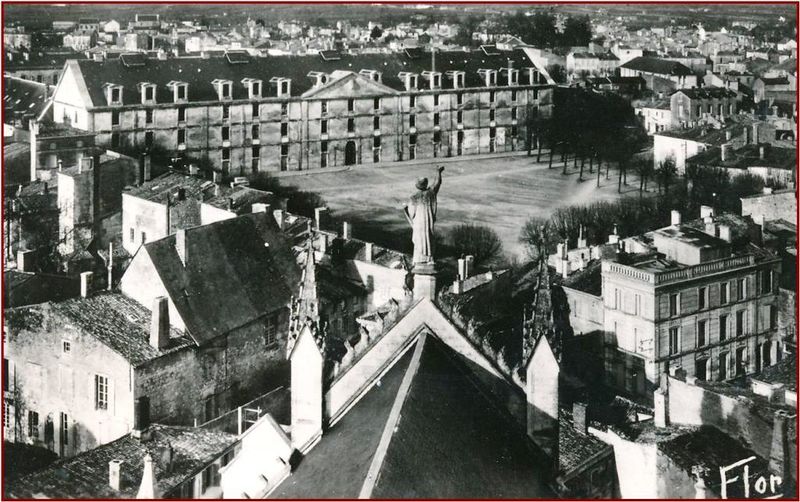 Fichier:Saint Andre Statue.jpg