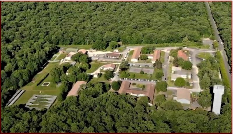 Fichier:CNRS Chize.jpg