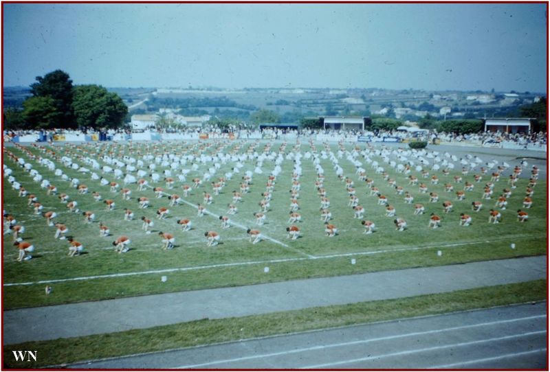 Fichier:1963 stade espinassou 1.jpg