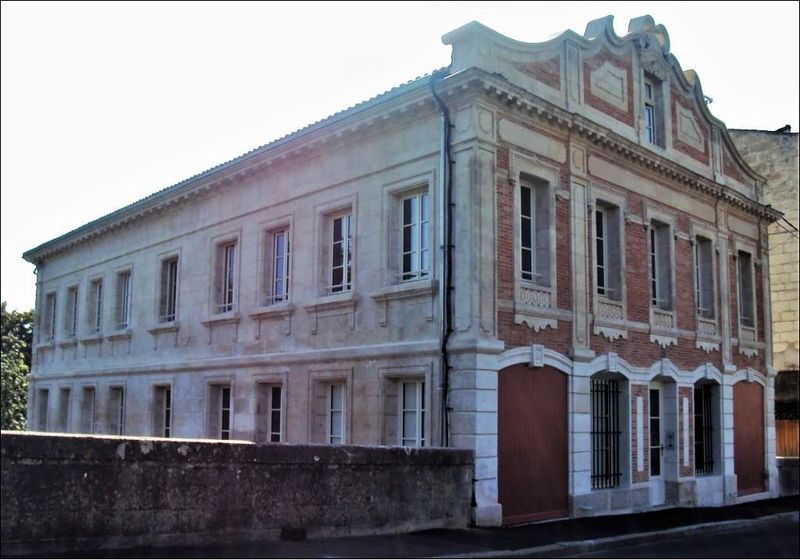 Fichier:Bains Juin 2018.jpg