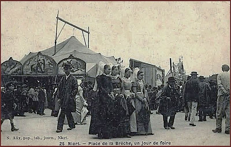 Fichier:Cirque 1900.jpg