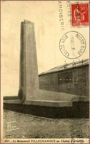 Fichier:Stele Villechannoux 1932.jpg