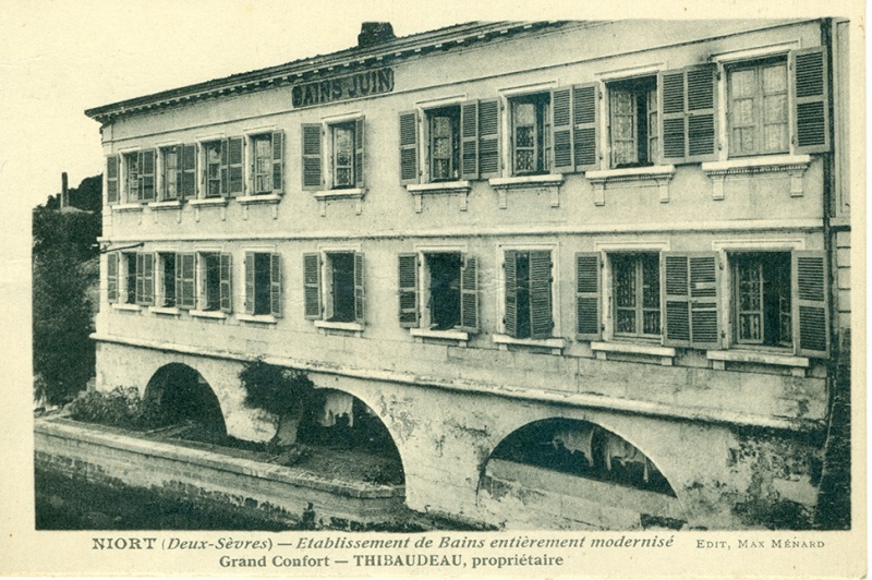 Fichier:Les Bains Juin .jpg