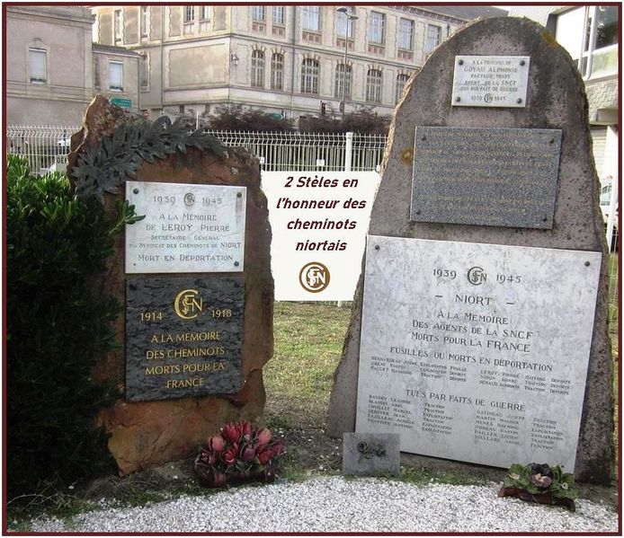 Fichier:Steles Gare Niort.jpg