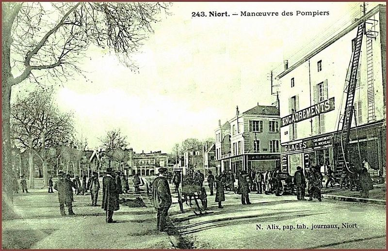 Fichier:Pompiers debut XXe.jpg