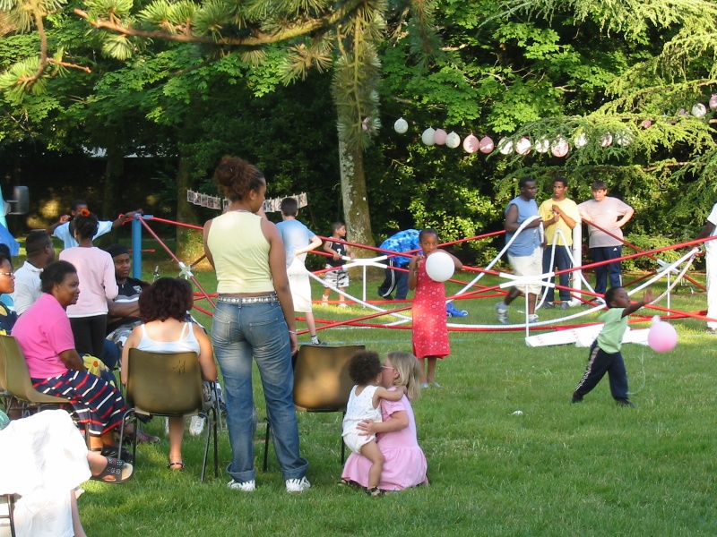 Fichier:Fete de Quartier Tour Chabot 2002.JPG