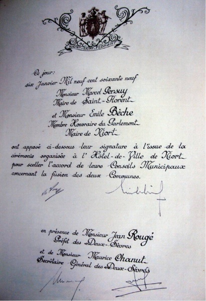 Fichier:Livre or.jpg