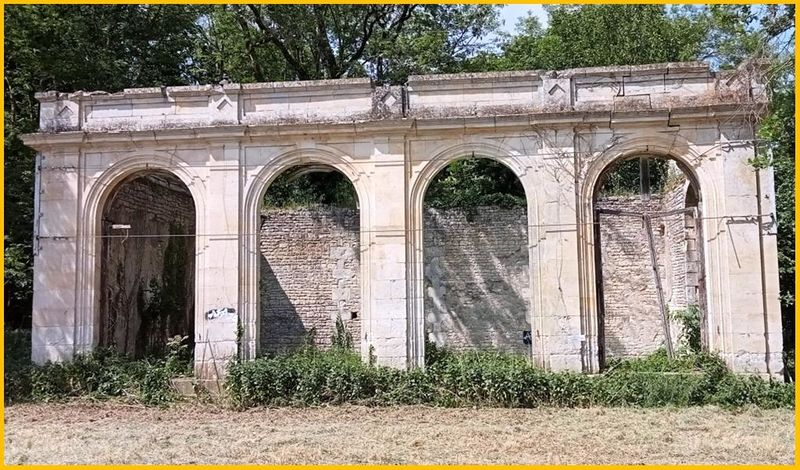 Fichier:Orangerie Chantemerle.jpg