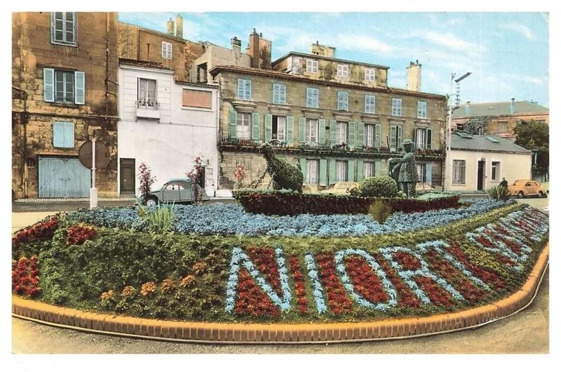 Fichier:Place Martyrs.jpg