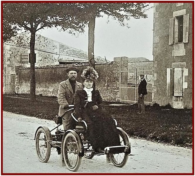 Fichier:Pierrey Av Paris.jpg