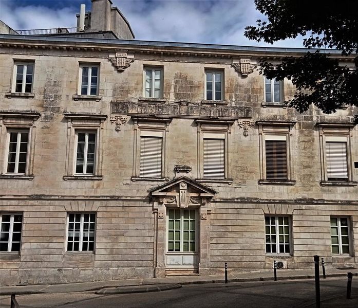 Fichier:Ancienne Ch Commerce.jpg