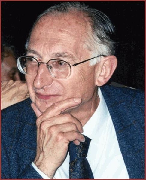 Fichier:A Moreau 1938 2010.jpg