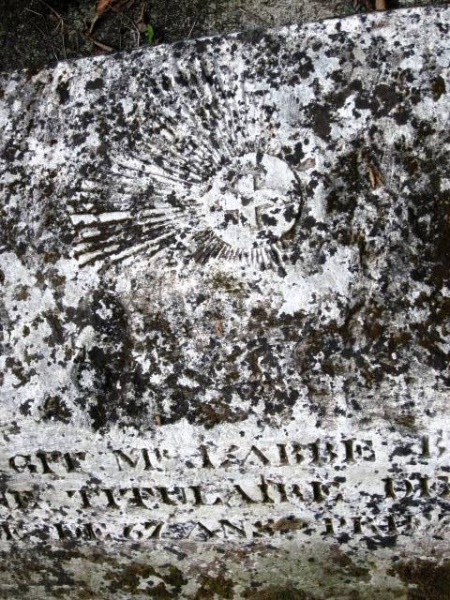 Fichier:Gravure Pierre tombale.jpg