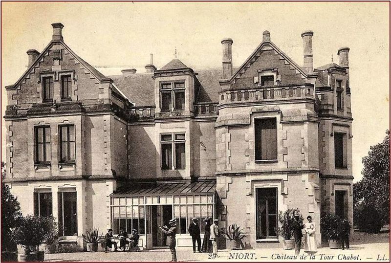 Fichier:Tour Chabot (Début XXe).jpg