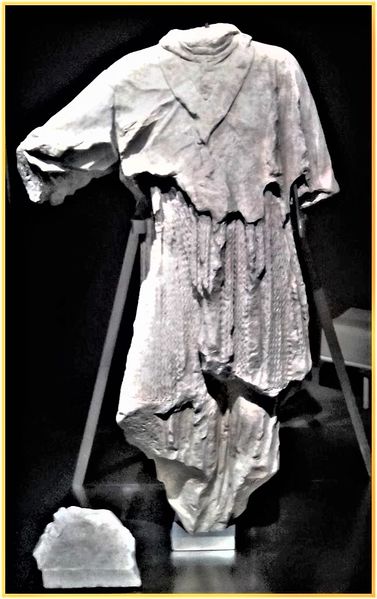 Fichier:Statue Richelieu Musée.jpg