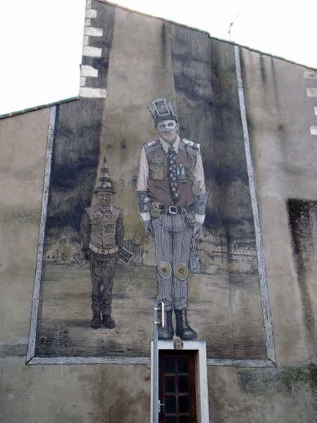 Fichier:Graff-rue-Emile-Bèche.JPG