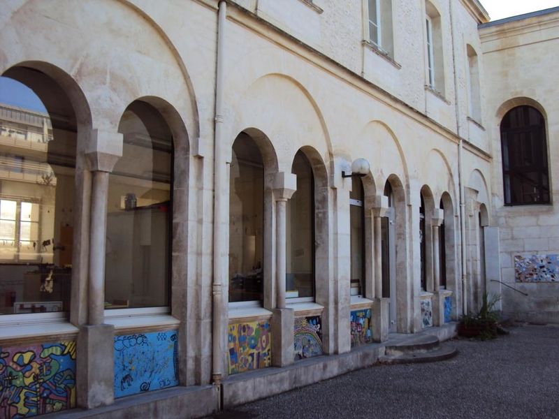 Fichier:Cloître (Salles de classe 2017).JPG