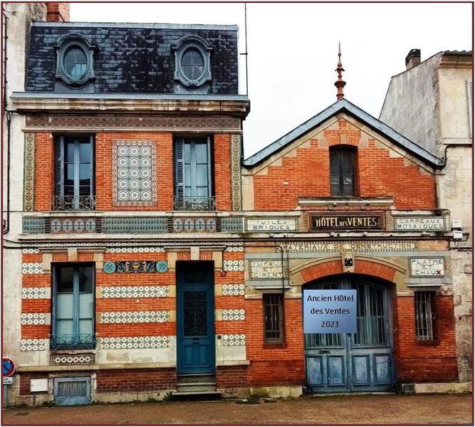 Fichier:N52 et 54 Av Gare.jpg